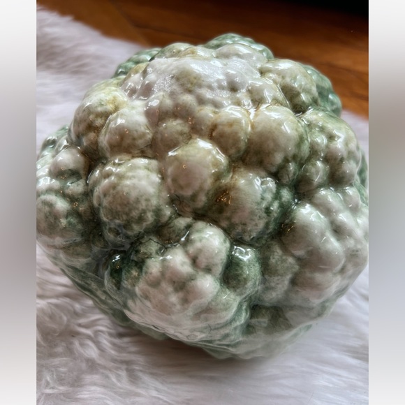 A Due Tosin ceramic broccoli figurine approx 6” tag still on - Picture 1 of 9